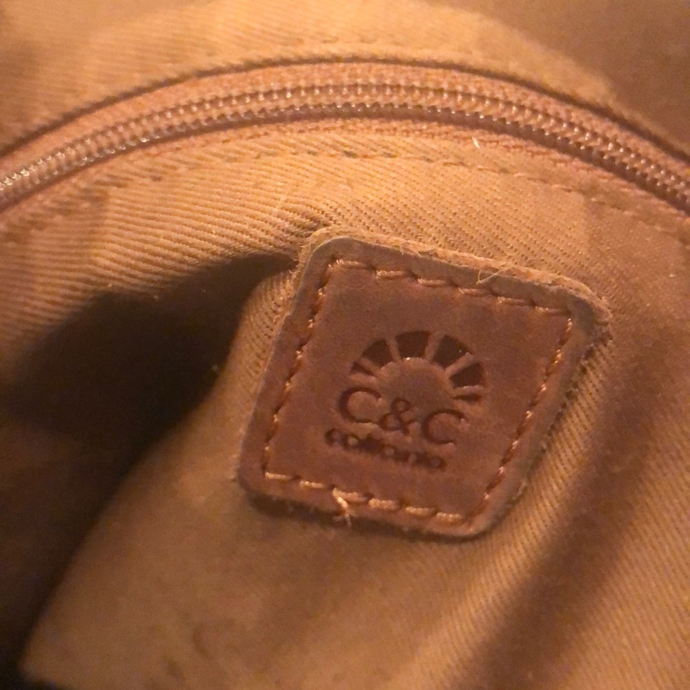 C&C California Crossbody Bucket Bag in Leather - Picture 4 of 7